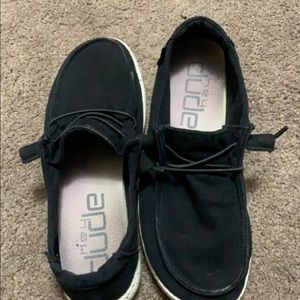 Hey dude shoes